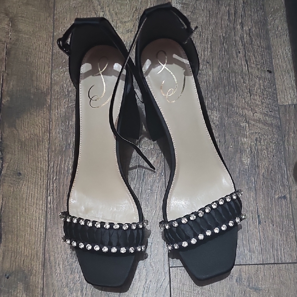 Sam Edelman Black Heels with Elegant Design